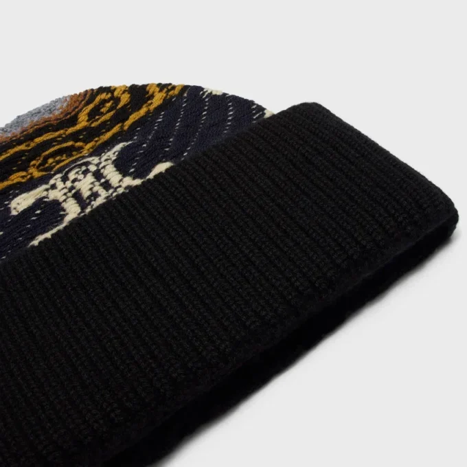 Beanie in Jacquard Cashmere Beanie in Jacquard Cashmere