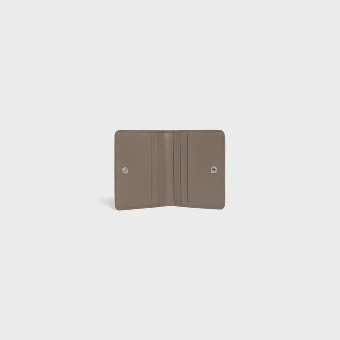 Bi-Fold Card Holder in Grained Calfskin