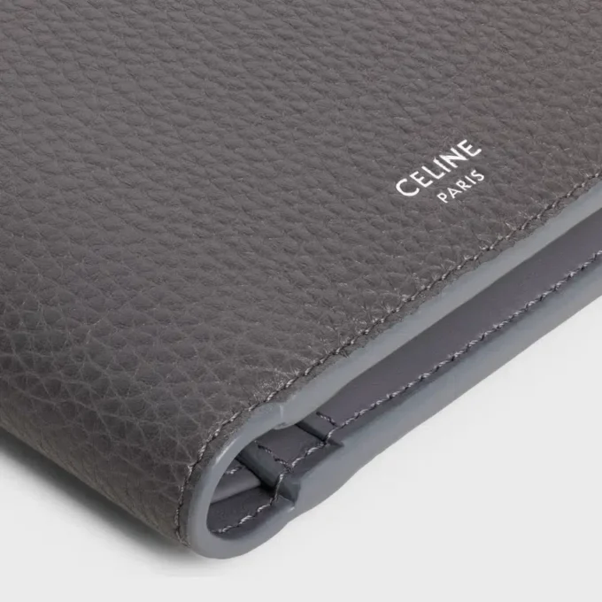 Bi-Fold Wallet in Grained Calfskin
