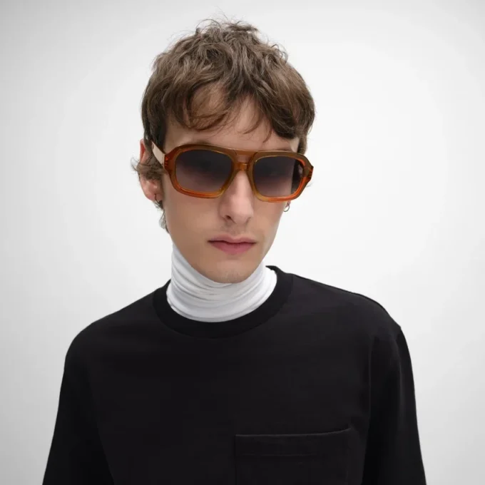 Black Frame 62 Sunglasses in Acetate Black Frame 62 Sunglasses in Acetate