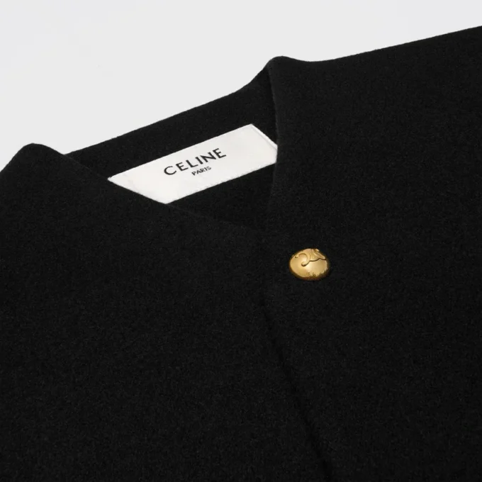 Cape in Wool Felt
