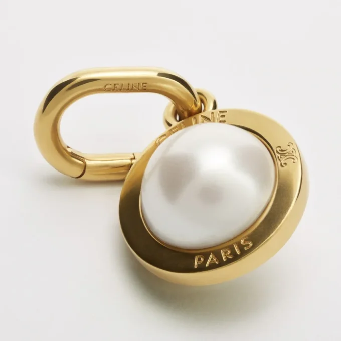 Charms Pearl in Resin Pearl and Brass with Gold Finish