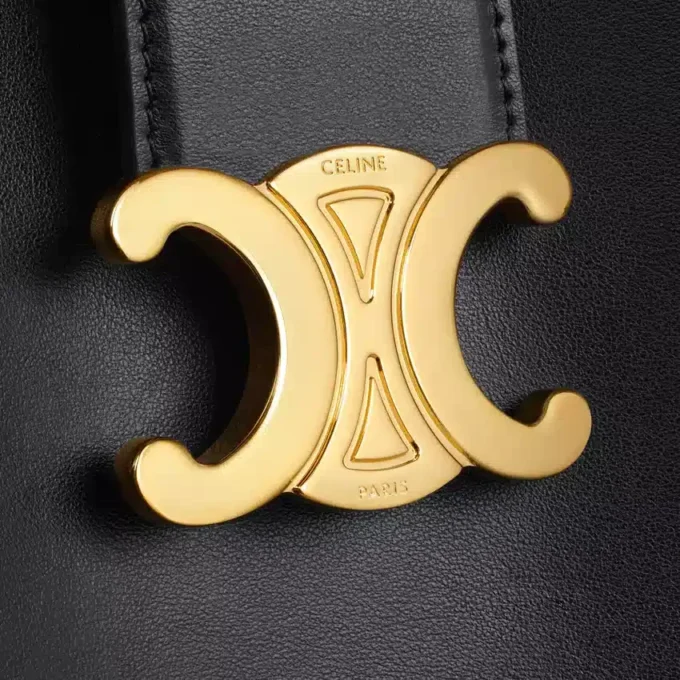 Medium Bucket Louise in Smooth Calfskin