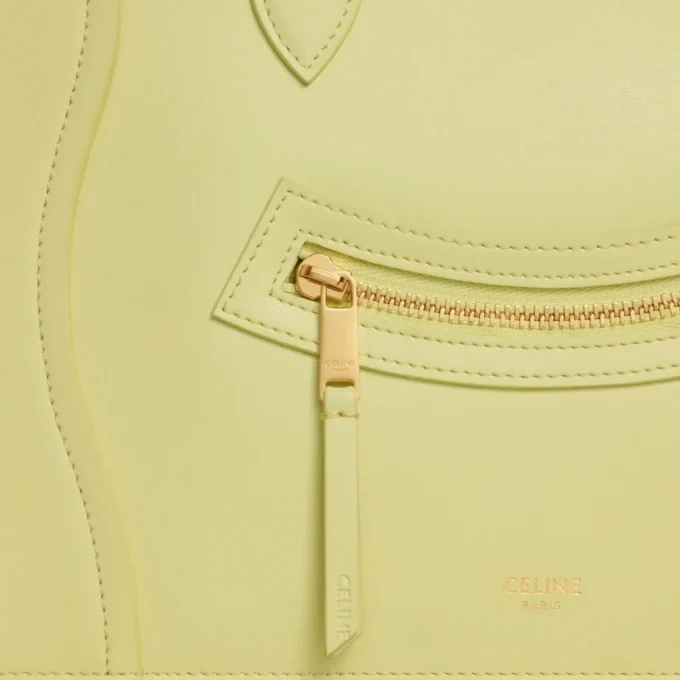 Medium Pouch in Glossy Calfskin