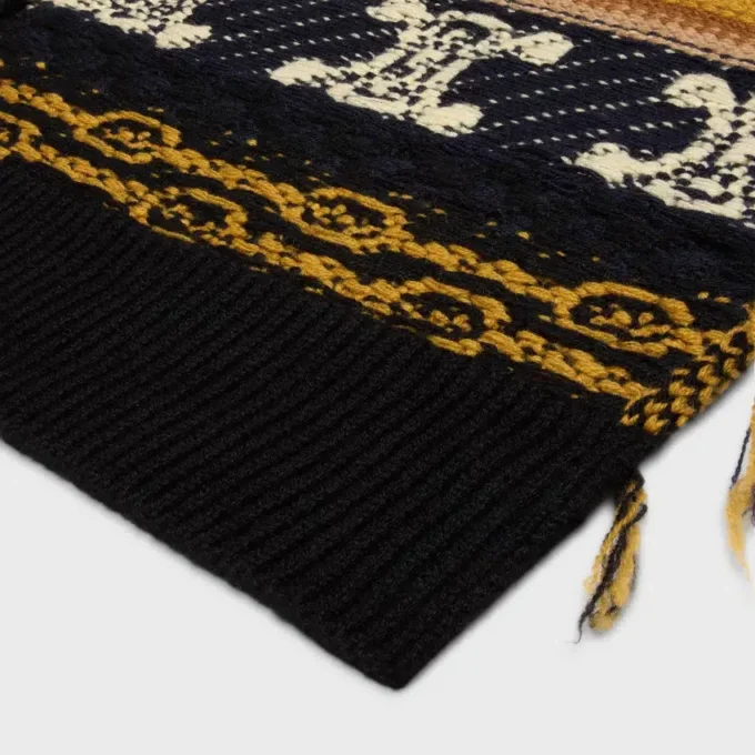 Scarf in Jacquard Cashmere Scarf in Jacquard Cashmere