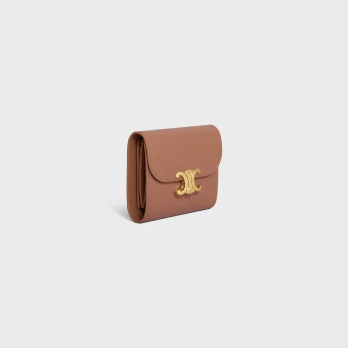 Small Flap Wallet Triomphe in Shiny Calfskin