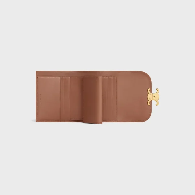 Small Flap Wallet Triomphe in Shiny Calfskin