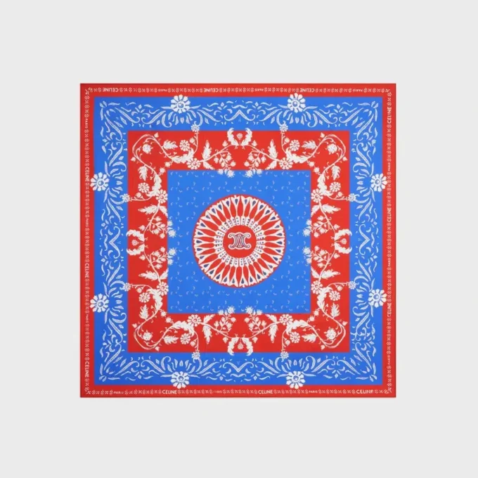 Square in Silk Twill