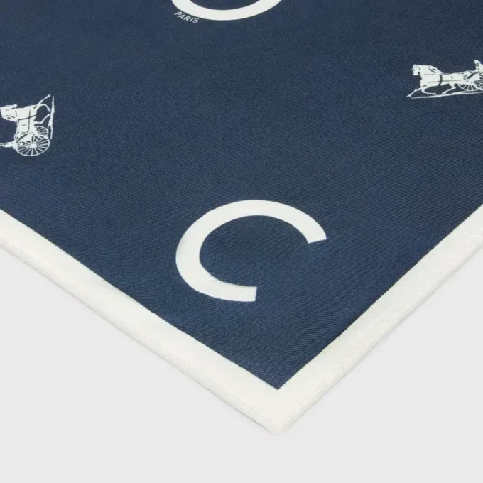 Square in Silk Twill Square in Silk Twill