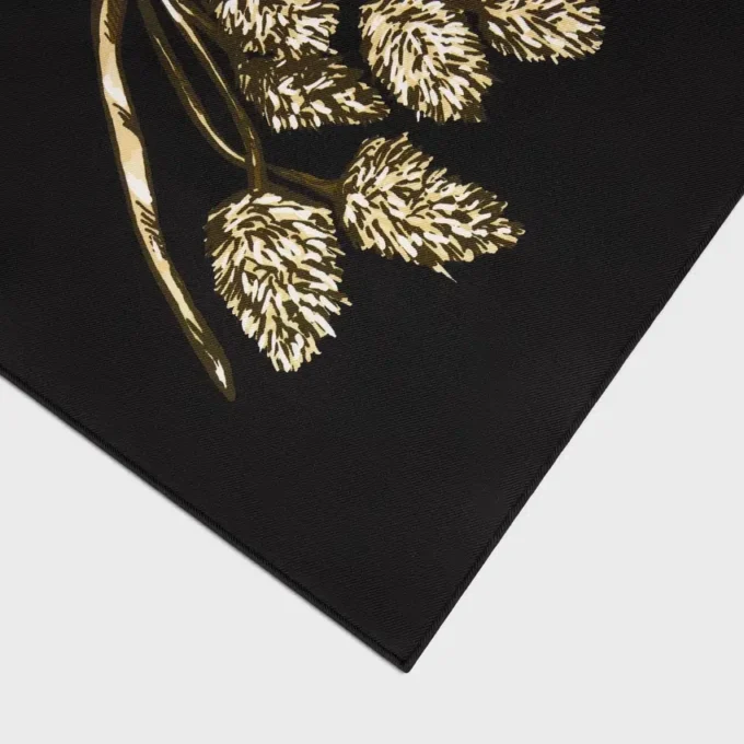 Square in Silk Twill Square in Silk Twill