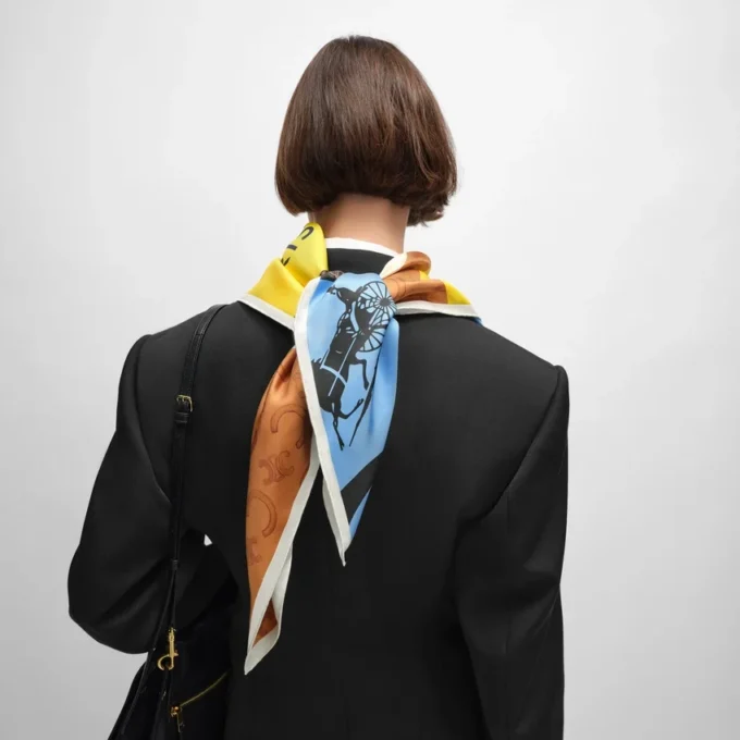 Square in Silk Twill