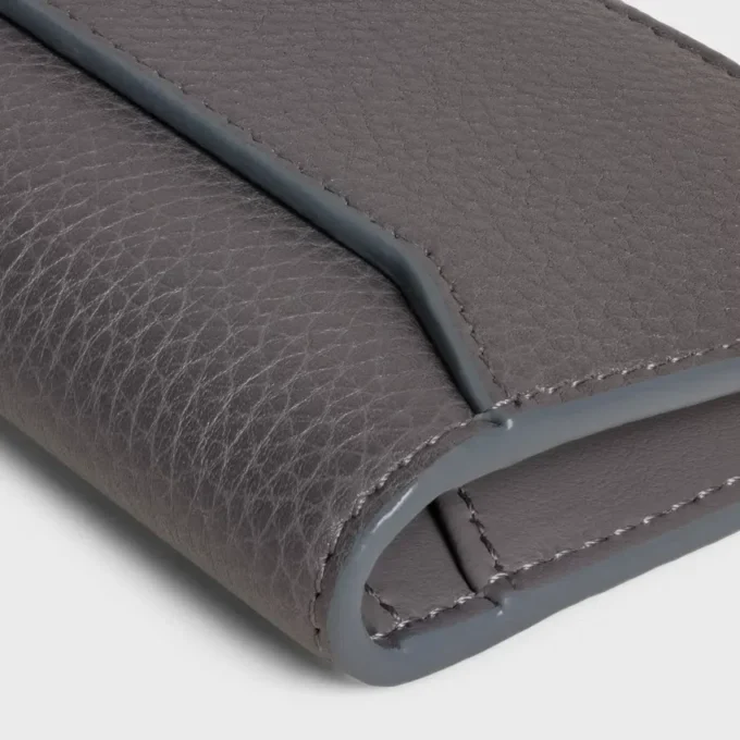 Vertical Card Holder in Grained Calfskin