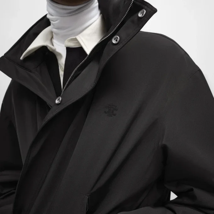 Windbreaker in Nylon Twill